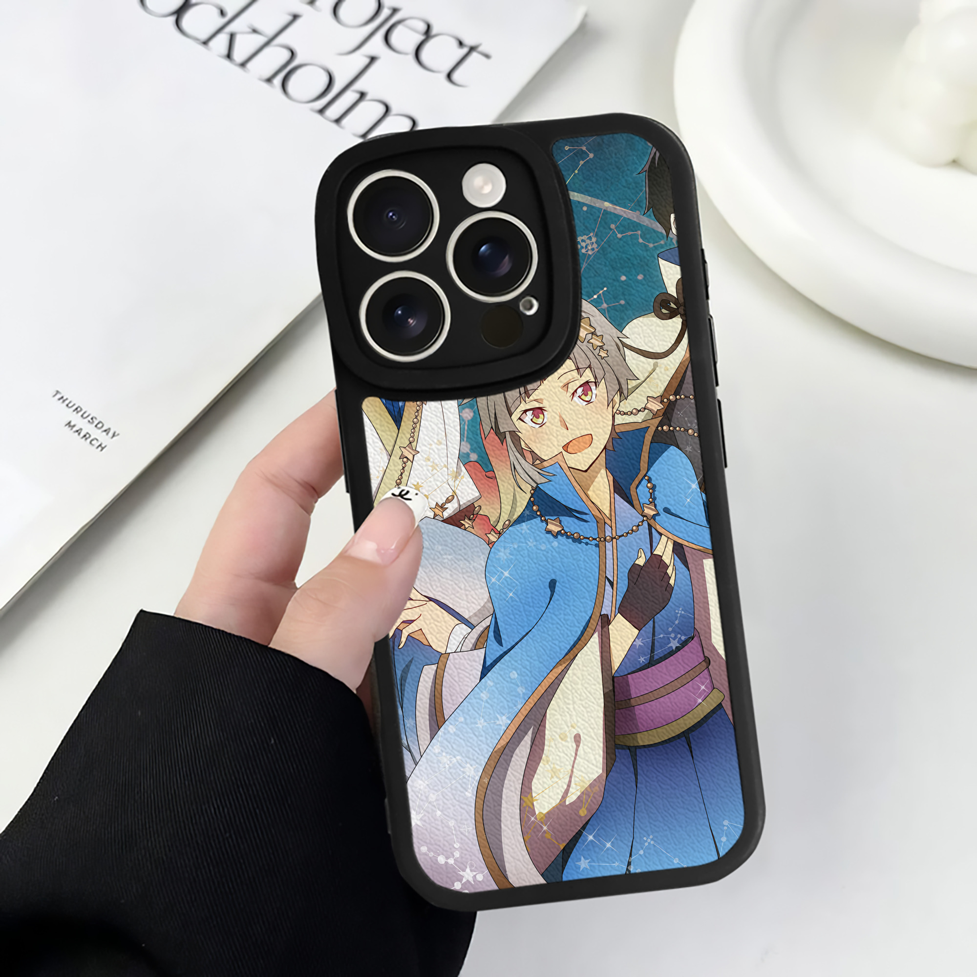 （画像用） 文豪ストレイドッグス Bungo Stray Dogs 【iPhone 16シリーズ対応】シリコンスマホケース（レザー調） 材質：シリコン
